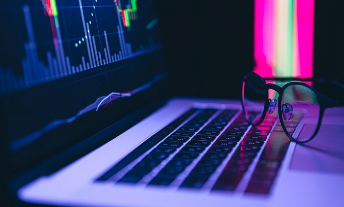 Ukraine has recommenced negotiations regarding the restructuring of its debt linked to GDP warrants.