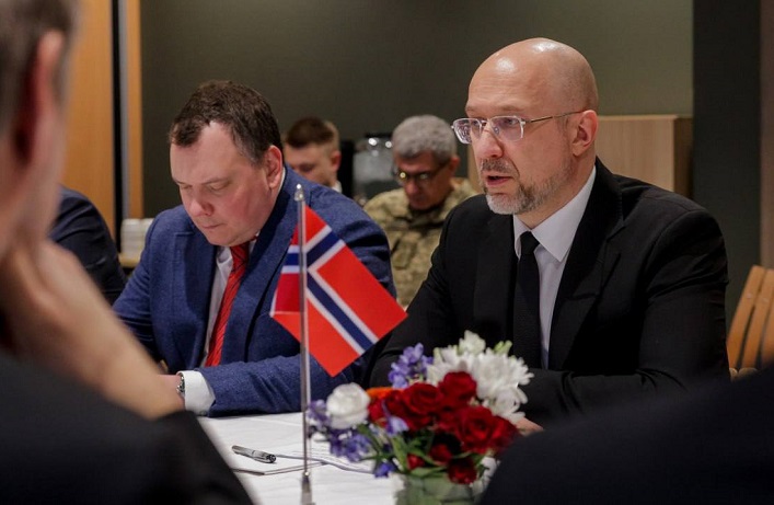 The EU is working on a “military Schengen” to improve mobility, and Ukraine has gained Enhanced Partnership status with the JEF.