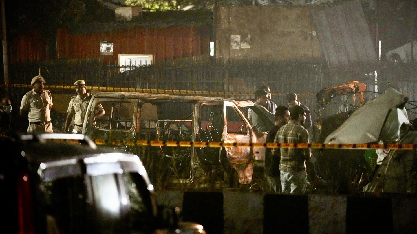 New Delhi car blast kills at least 8 people, police say