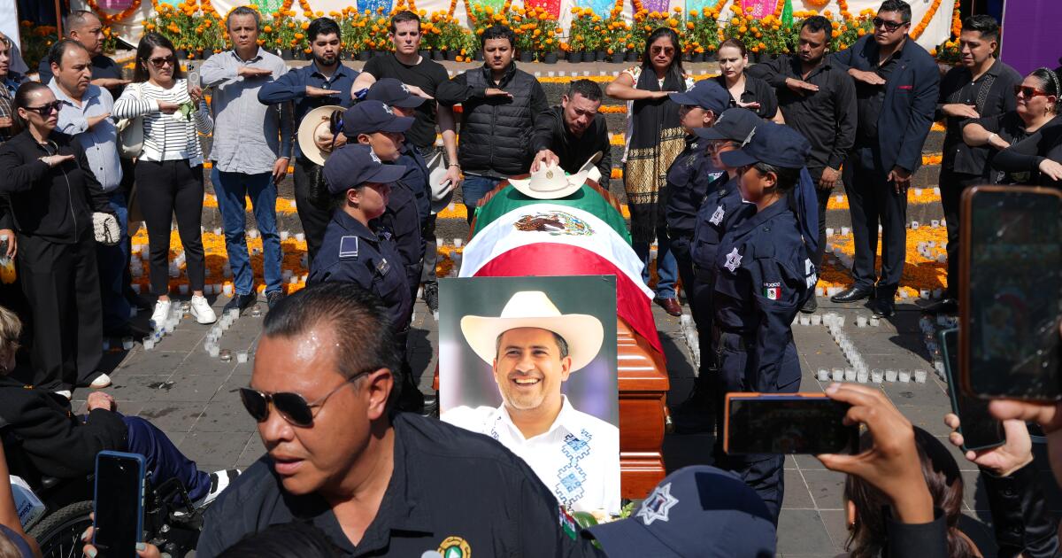 Mexican mayor who fought drug cartels is slain on Day of the Dead
