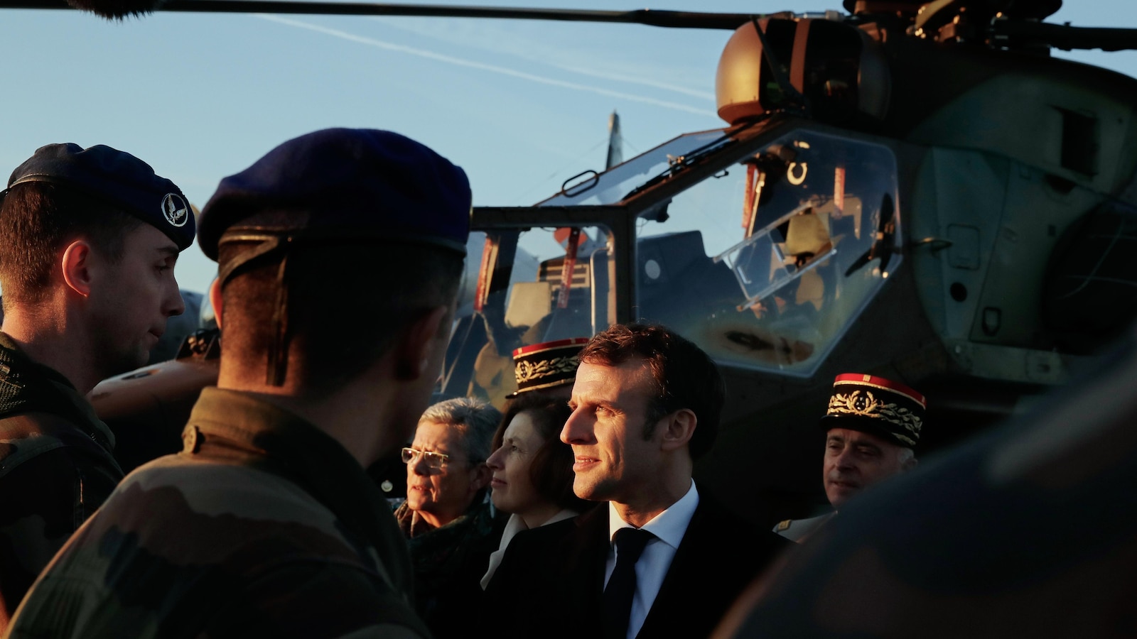 Macron to unveil French voluntary military service