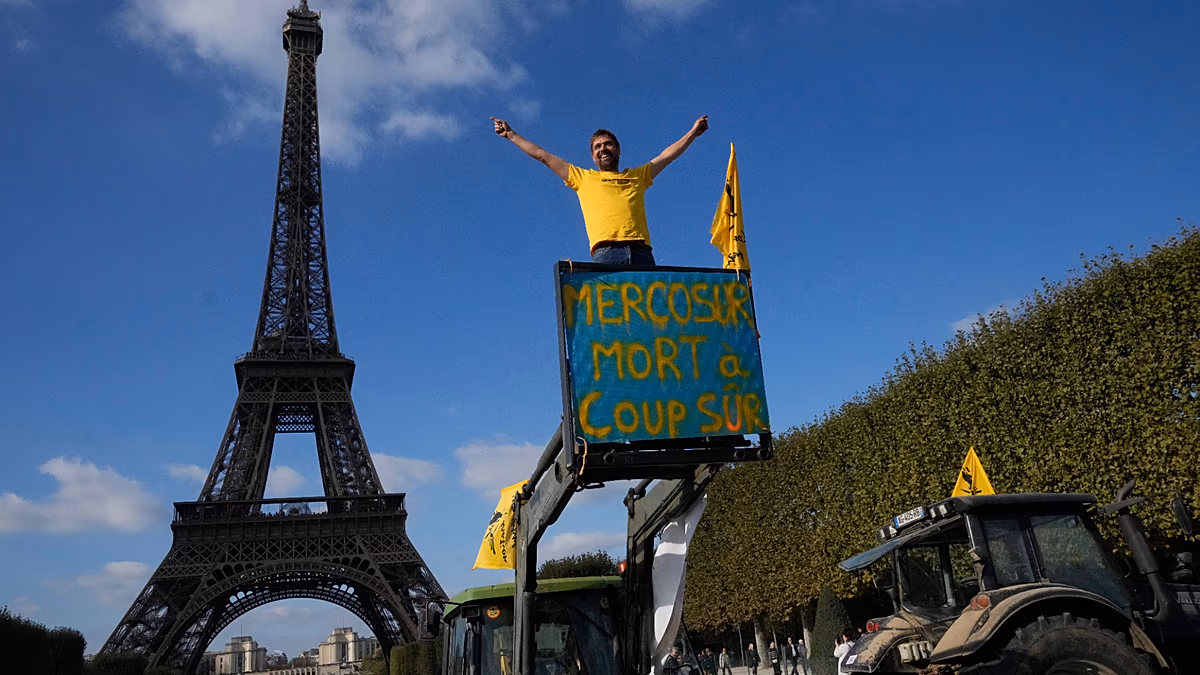 European Commission turns up pressure on France over Mercosur deal