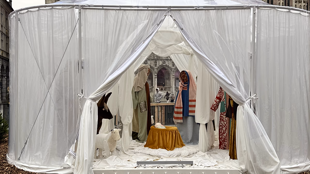 Faceless figures and stolen Jesus: Why is Brussels’ nativity scene so controversial?