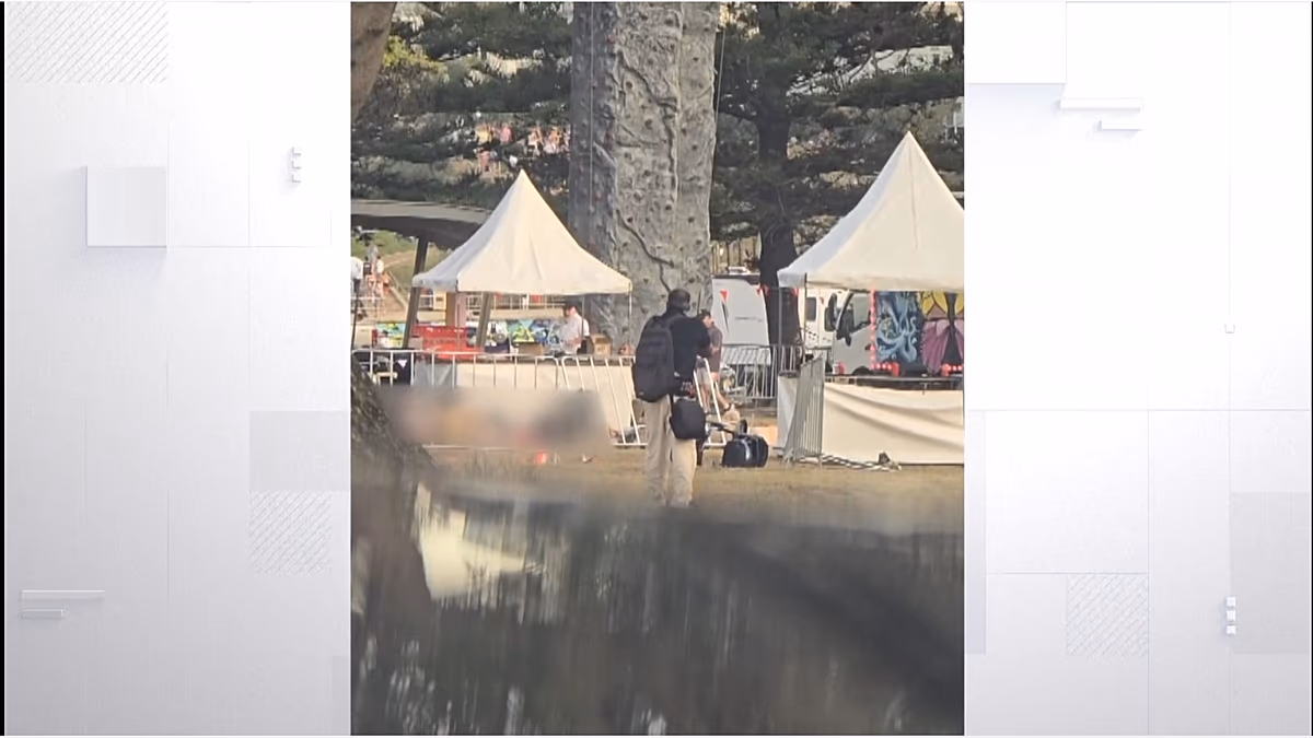 Video. Video shows 2 gunmen shooting dead at least 11 at Sydney’s Bondi Beach