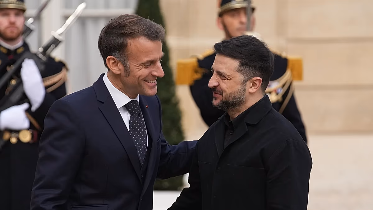 Zelenskyy arrives in Paris for talks with Macron as US-led peace talks advance