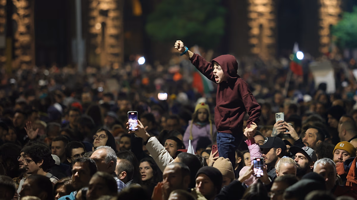 Video. Bulgaria protest turns violent in Sofia as crowds oppose 2026 draft budget