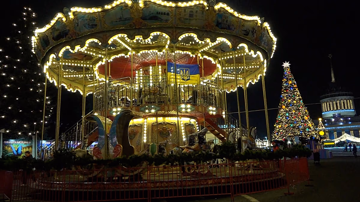 Video. Families find rare calm at Ukraine’s exhibition centre amid power cuts