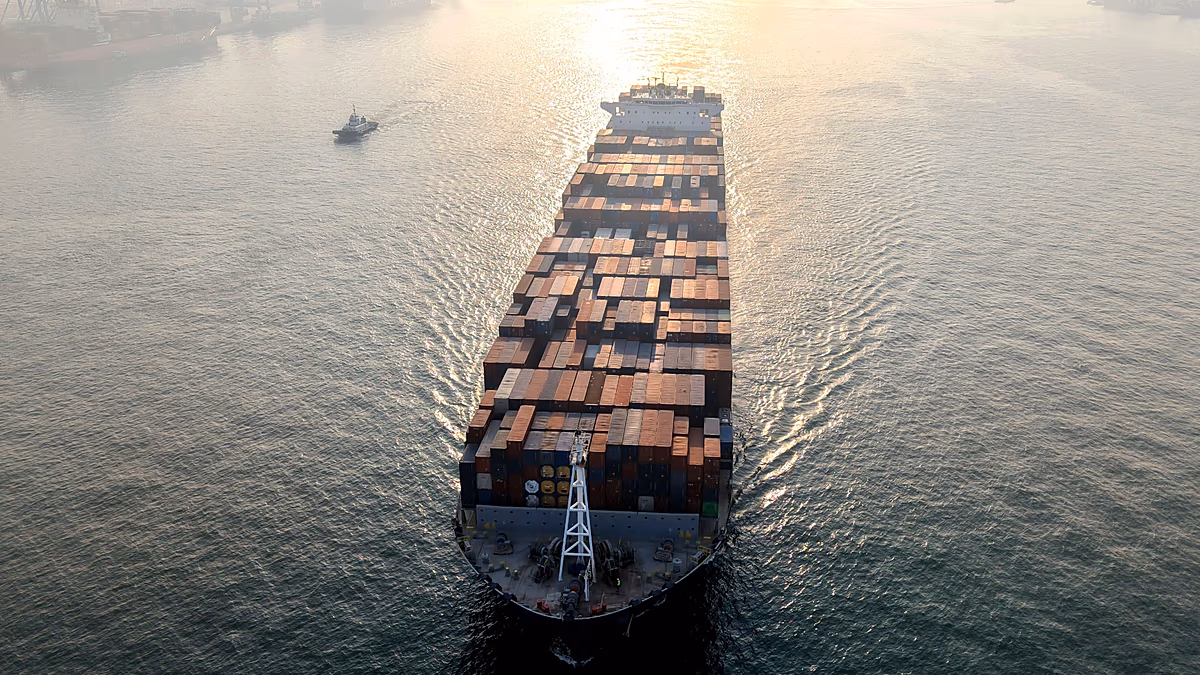 China’s exports grow 5.9% in November, while US shipments drop 29%