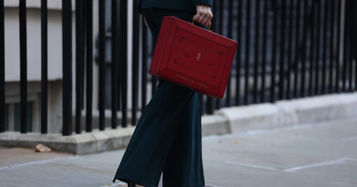 Britain’s fiscal watchdog chief quits over leaked budget – POLITICO