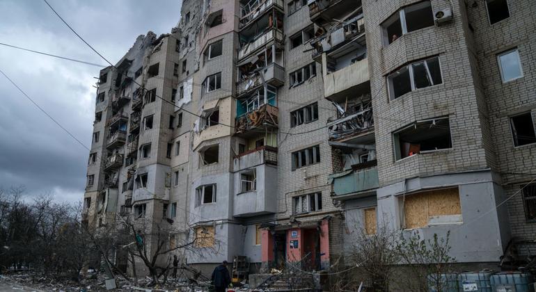 Ukraine civilians face escalating attacks and mounting hardship, UN warns