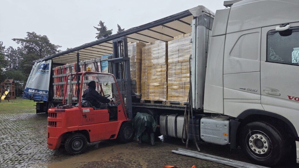 Pope Leo XIV sends 100,000 portions of Korean instant soup to Ukraine