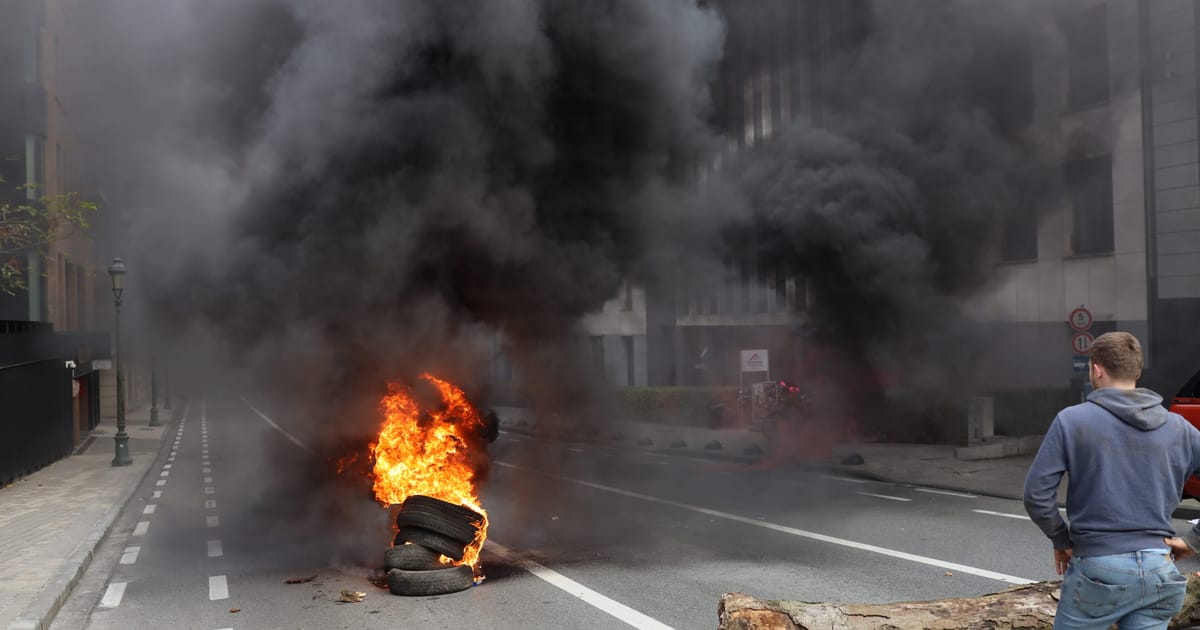 Forget the EU summit, the best (and worst) of Europe can be found at the farmers’ protests in Brussels – POLITICO