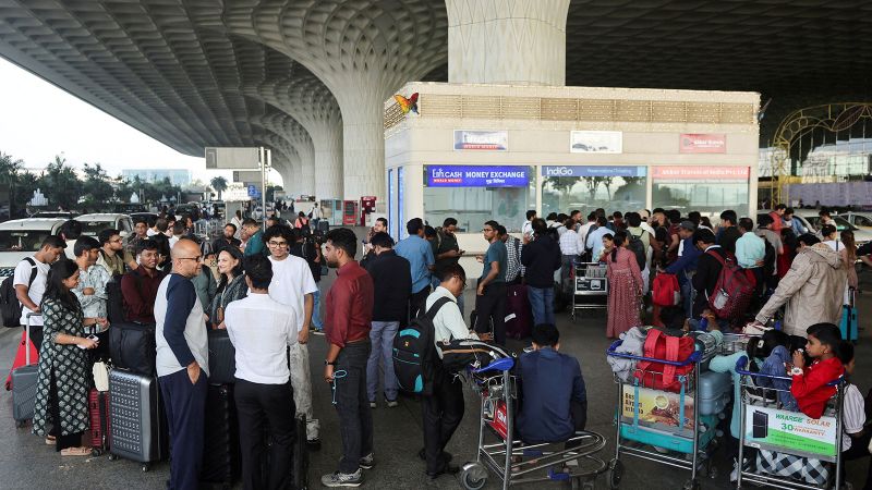 India air travel: chaos eases but IndiGo crisis still leaves hundreds stranded