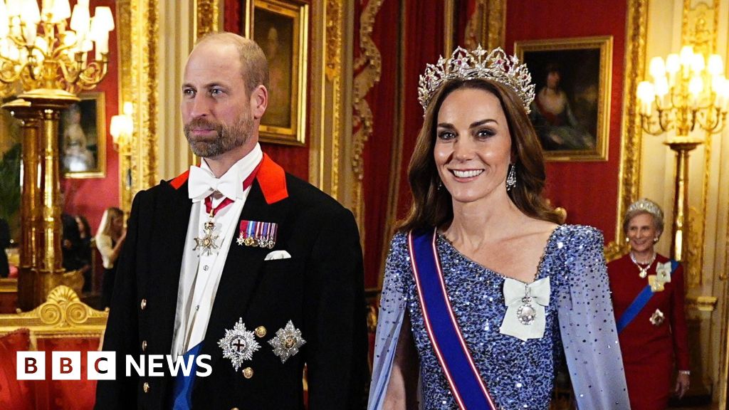 Royals lay out festive greeting at glittering state banquet