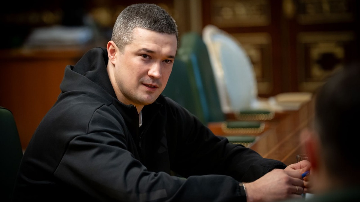 Іt is very dangerous to think about anything other than your position and work