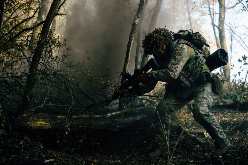 “Impossible to stop them, they’re everywhere”: Ukraine holds 13 sq km of Pokrovsk against 170,000 Russians, but Myrnohrad routes collapse (VIDEO)