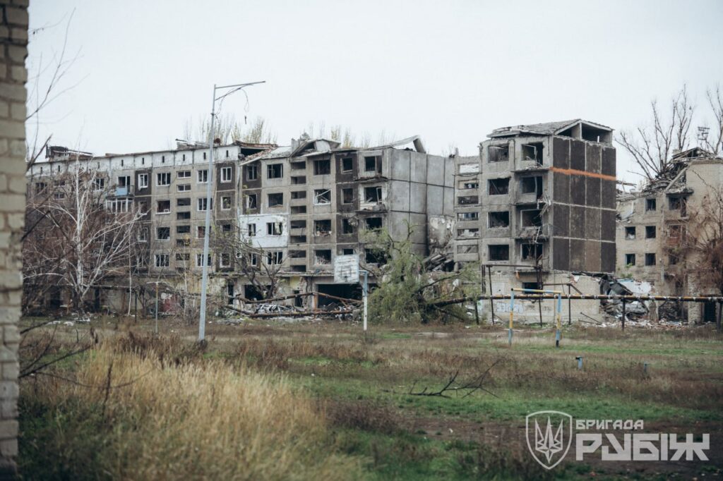 Ukrainians forced to kill Ukrainians: Russia makes occupied Ukrainians choose between debt and killing their own people