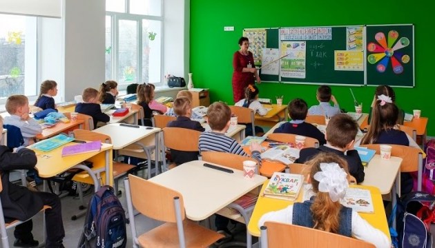 Government to raise teachers’ salaries by 30% from January 2026, another 20% from September