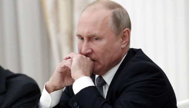 Putin bans enforcement of foreign court decisions in Russia
