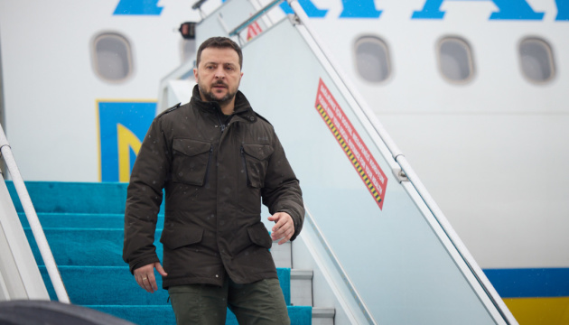 Zelensky arrives in Ireland on his first official visit