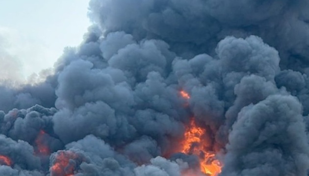 Drones attack oil depot in Russia’s Volgograd region, causing fire