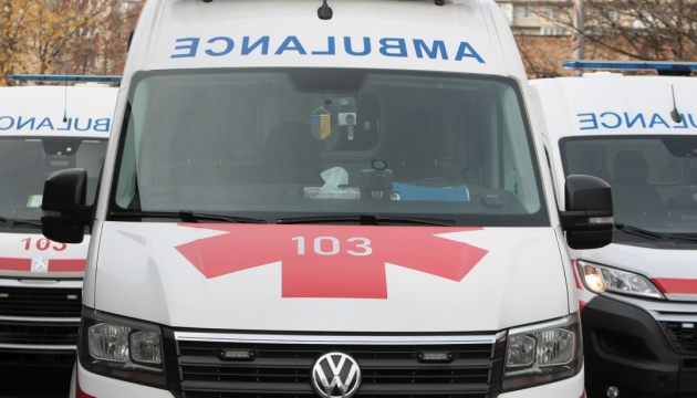 Russian troops shell two districts of Kherson, injuring four people