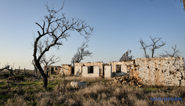 Russian attacks injure six civilians in Kherson region