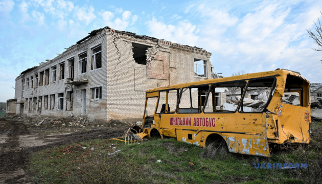 Nearly 90% of Ukrainians believe freezing front line will not stop Russia from attacking