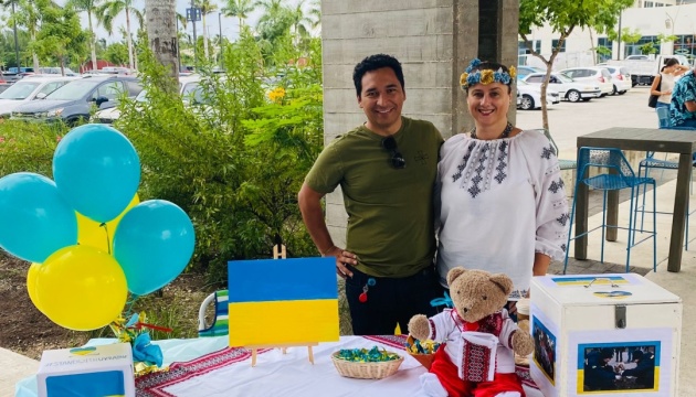 volunteer from Cayman Islands donates nearly $70,000 to UAF