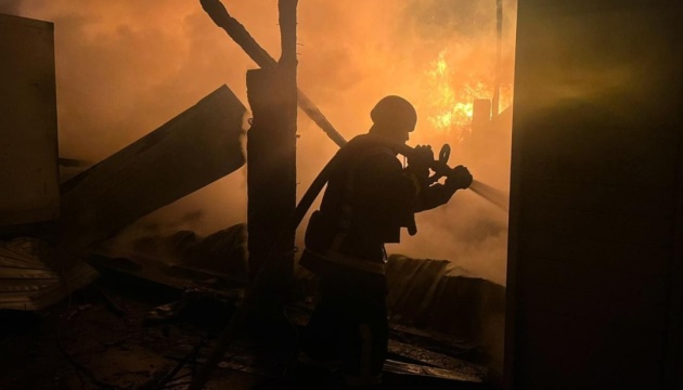 Russians massively attack three districts in Kyiv region