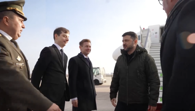 Ukrainian president arrives in Germany