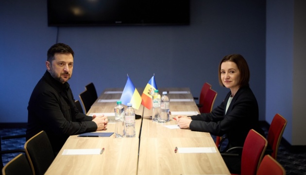 Zelensky, Sandu discuss shared path to EU membership