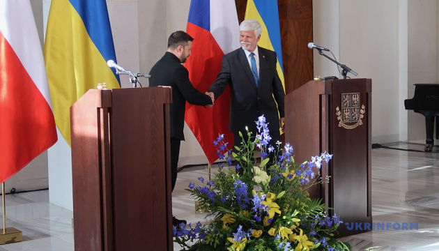 Zelensky, Pavel discuss Kupiansk operation, continued ammo support