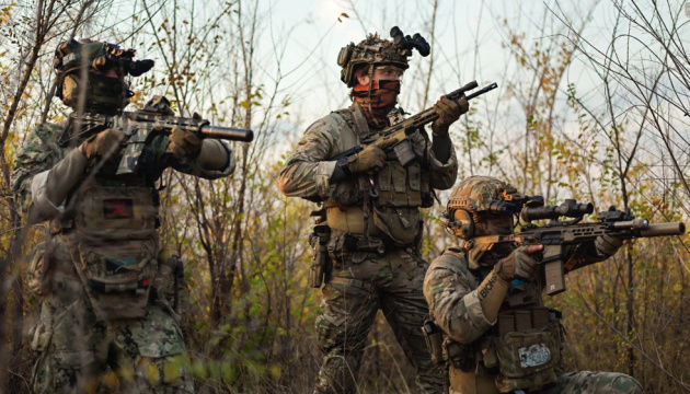 Ukrainian forces level front line on Lyman axis, destroy Russian army regiment