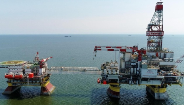 SBU strikes third Russian oil production platform in Caspian Sea – source