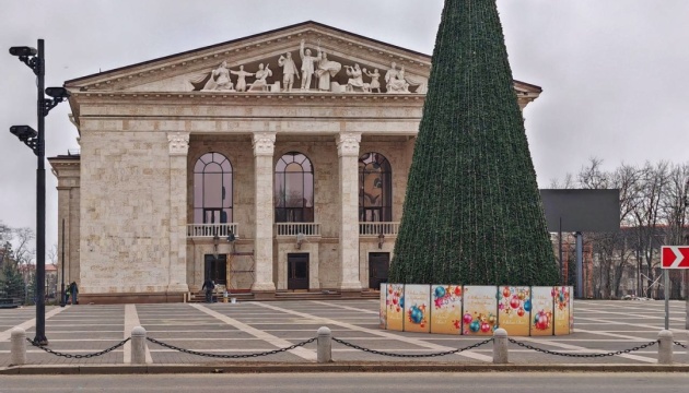 Occupiers begin selling tickets at Mariupol Drama Theater, site of mass killing of civilians