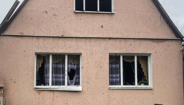 Russian troops shell Sumy community, damaging houses and power lines