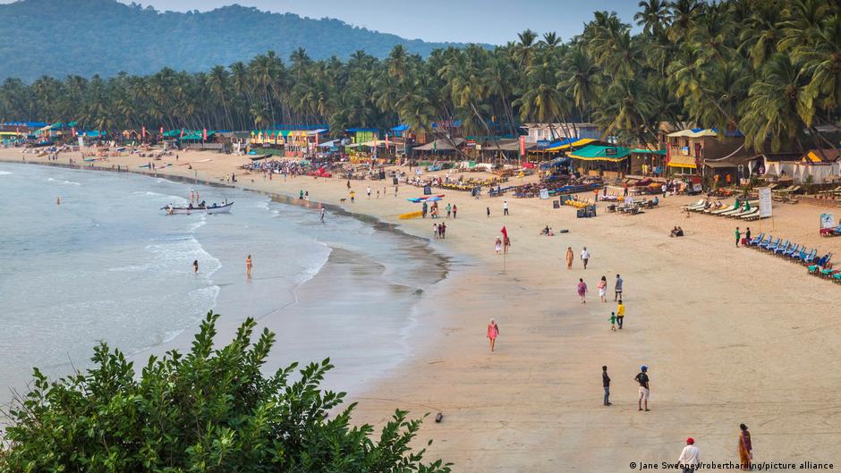 Nightclub fire in Goa kills at least 25 – DW – 12/07/2025