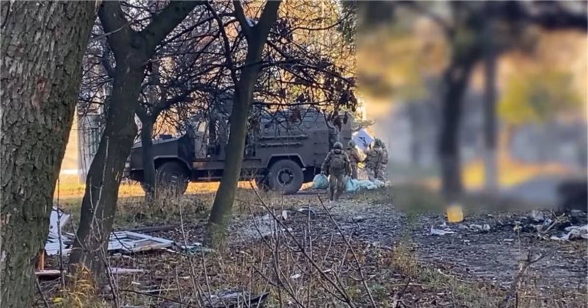 Russia Claims Capture Of Key Donbas City Ahead Of Kremlin Meeting With US Envoy