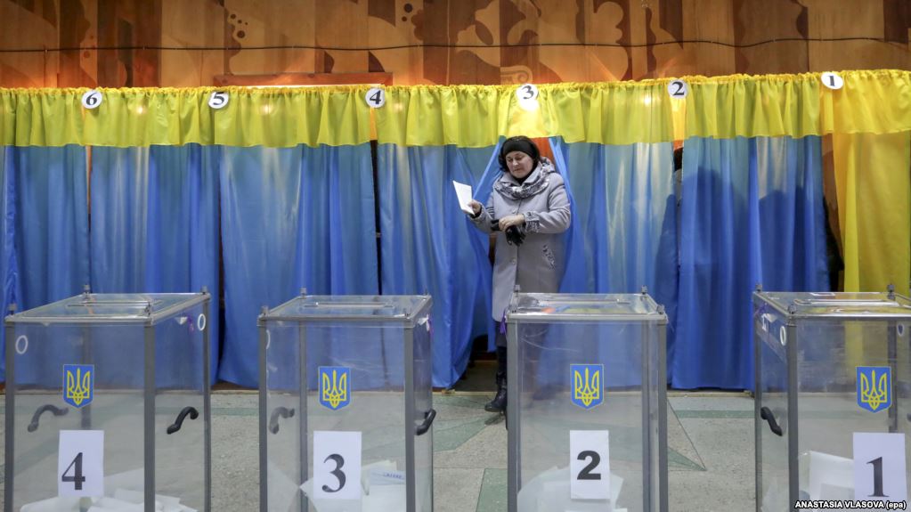 Poll shows 63% of Ukrainians support Zelenskyy, despite Trump’s election demands and Russia’s “illegitimacy” claims