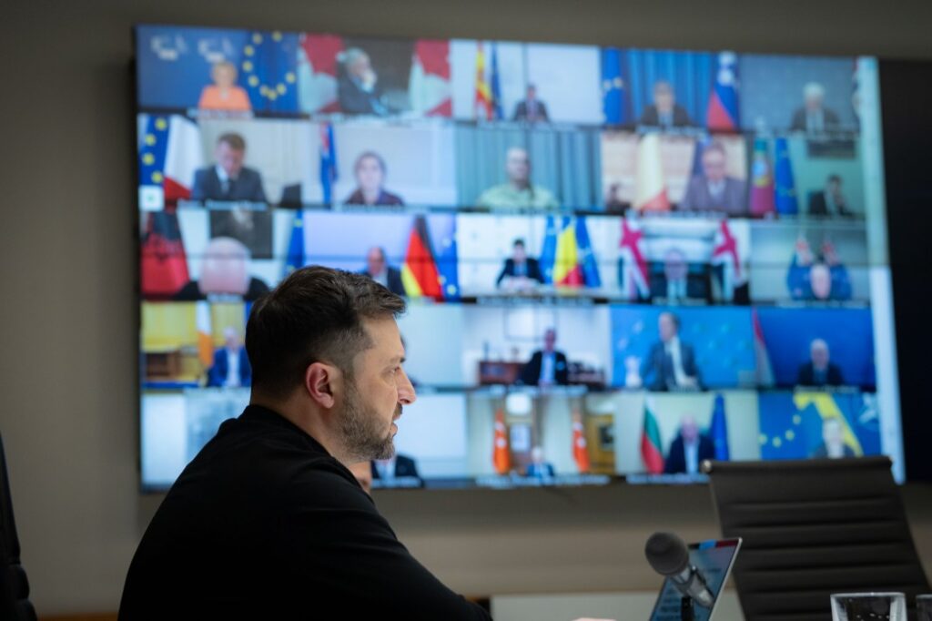 EU leaders convene emergency talks as Trump speaks with Putin on Ukraine