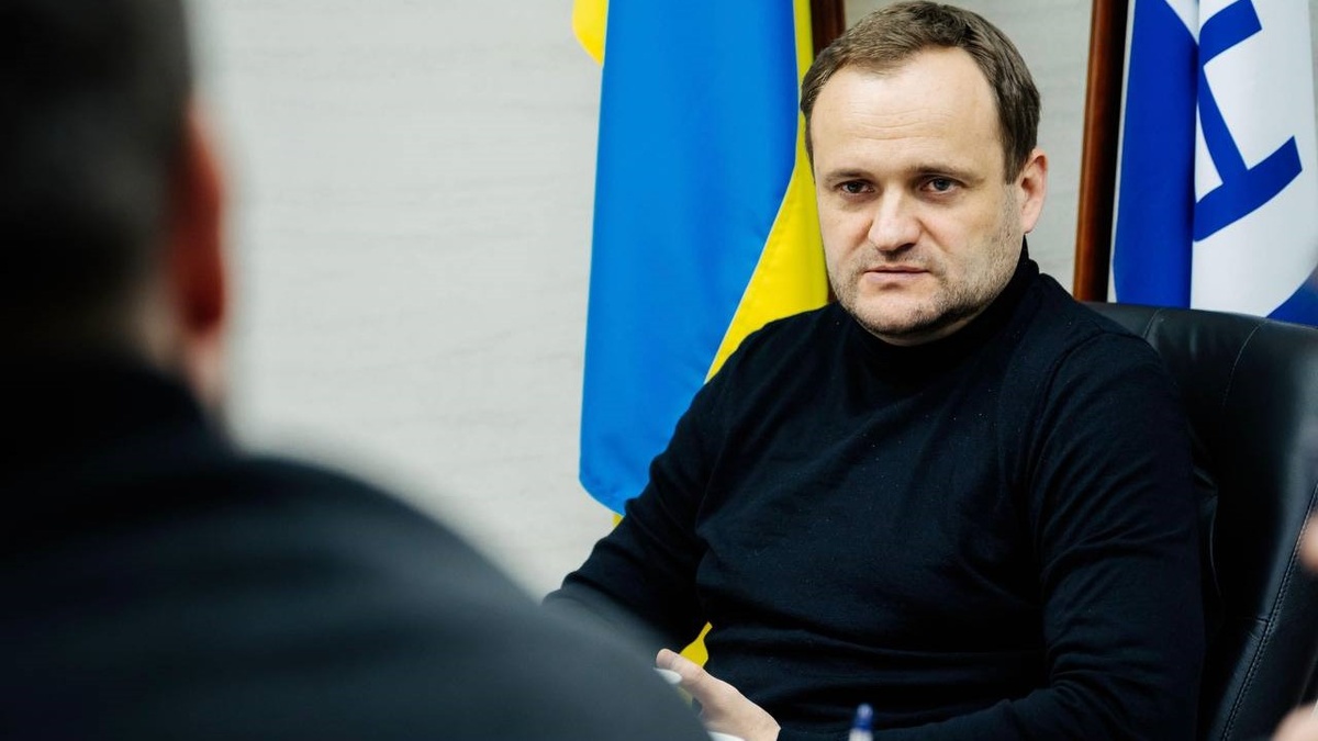 Russia attacks tanker with oil, ship with corn