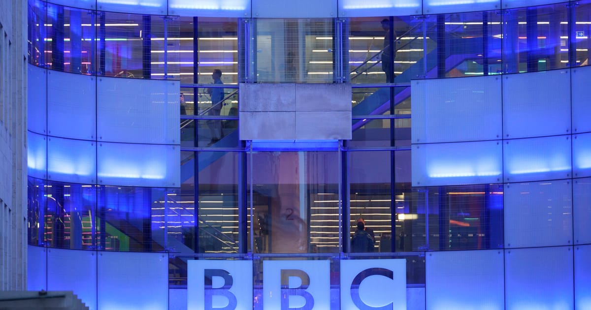 British government backs the BBC as Trump sues it for billions – POLITICO