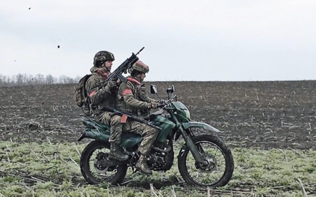 Metal boxes, electrocution, icy water: Ukraine exposes Russian torturer of Lithuanian volunteer by name