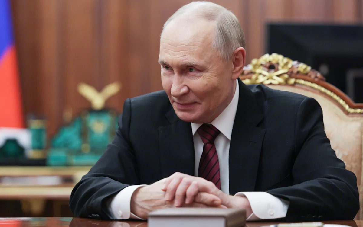 Entire Russian column destroyed entering Pokrovsk