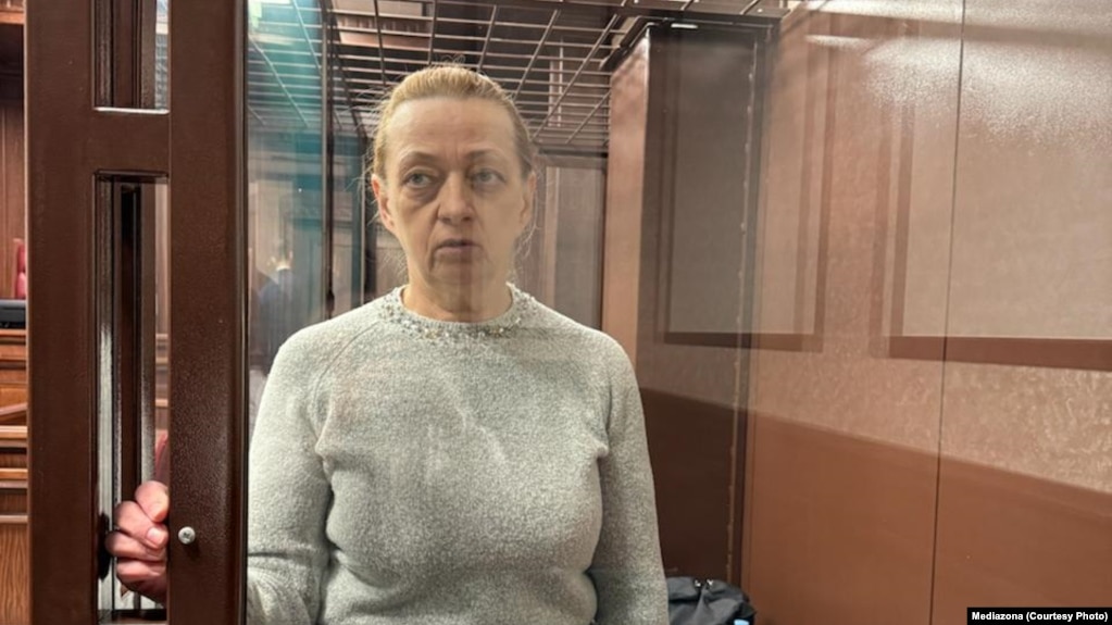 Russian court jails 65-year-old teacher for “terrorism” after hiding Ukrainian soldier
