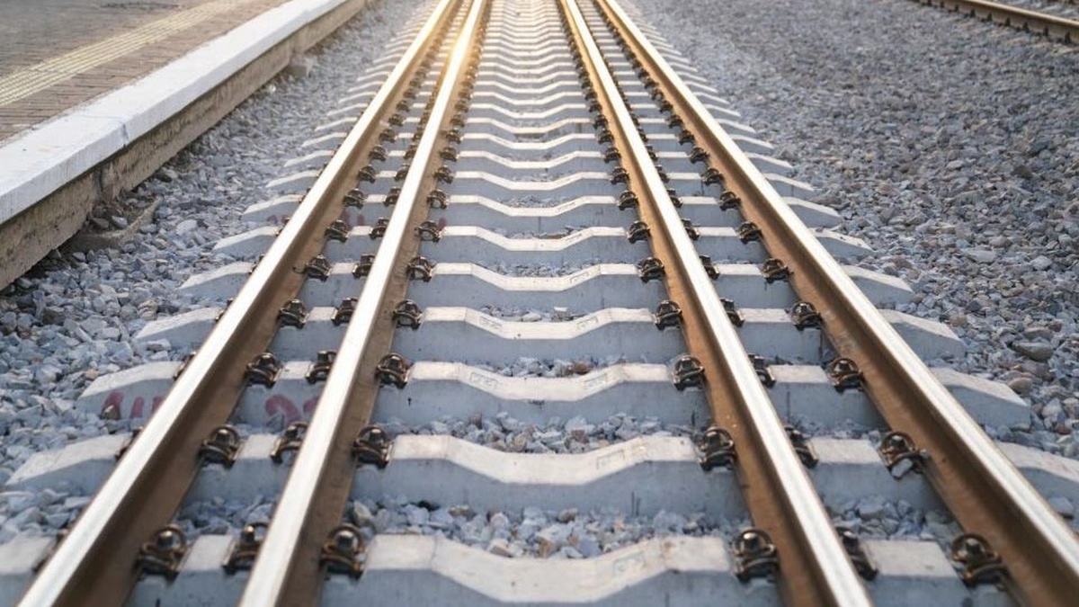 TAS Dniprovagonmash delivers its first European-gauge flatcars