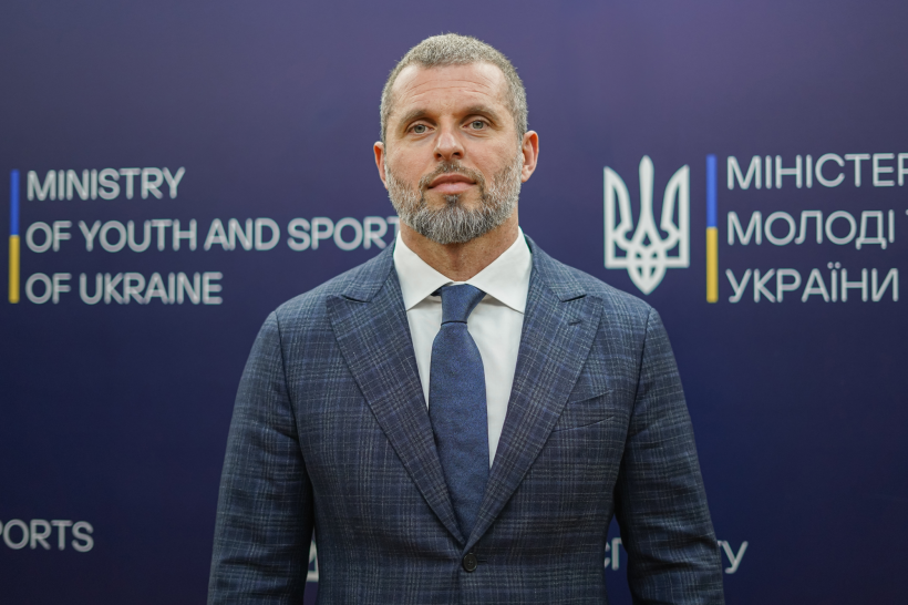 Ukraine’s sports minister: Russia uses “pressure, bribery and blackmail” after IOC allows youth athletes under national flags