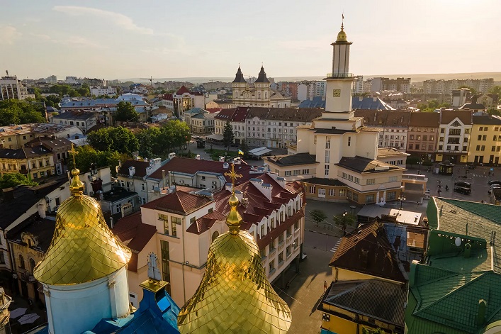 Commercial real estate prices in Western Ukraine have increased significantly, rising by 30%.