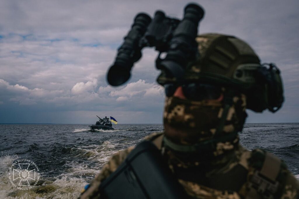 Ukraine has no large warships. It just sank NATO frigate in drills. Five times